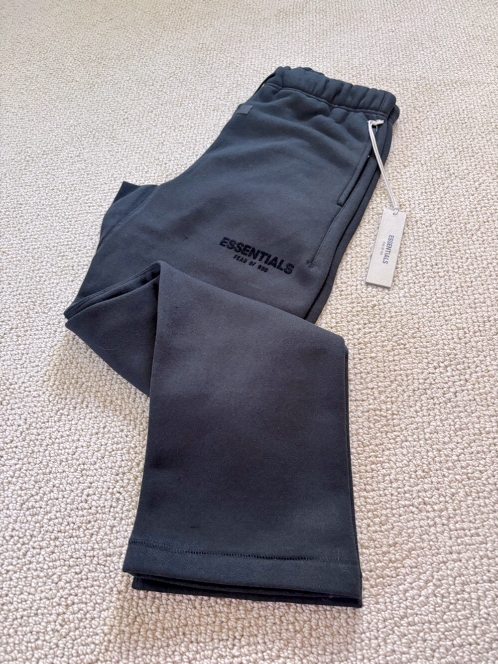 New ESSENTIALS Fear of God Stretch Limo Sweatpants